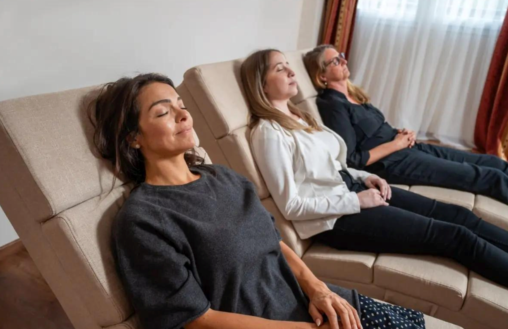 Full-body LED light therapy sessions supporting recovery and relaxation